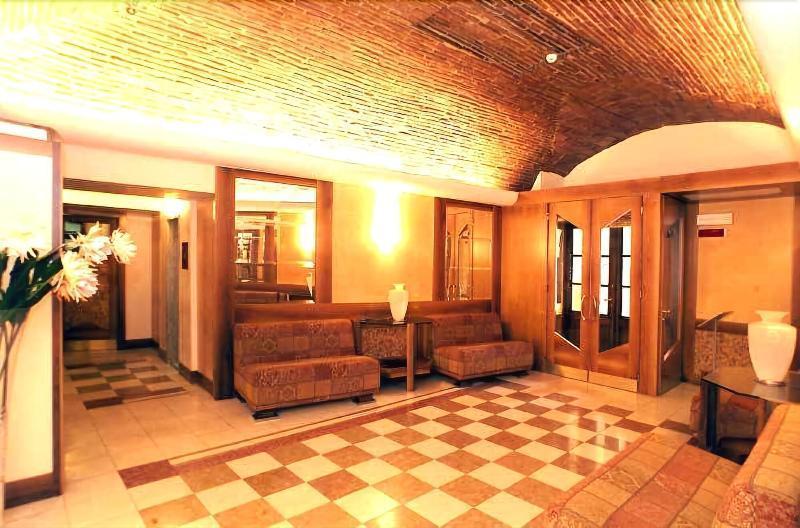 Hotel&Ristorante Miramonti Palazzo Storico Rieti Exterior photo