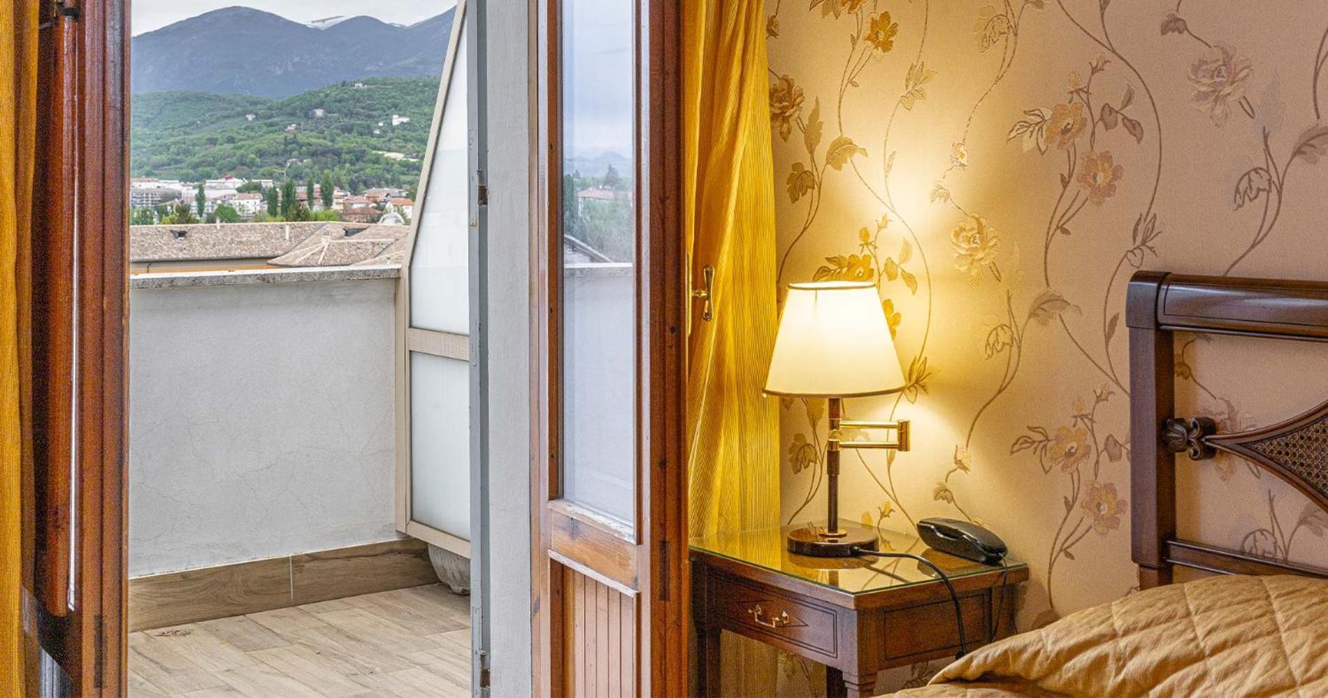 Hotel&Ristorante Miramonti Palazzo Storico Rieti Exterior photo